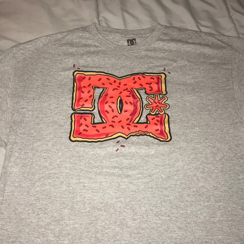 DC grey shirt Extra Large
